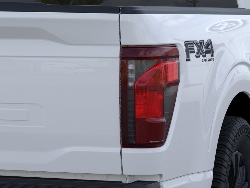 New 2026 Oxford White Ford XLT image 43