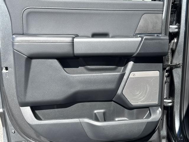 New 2026 Carbonized Gray Metallic Ford XLT image 59