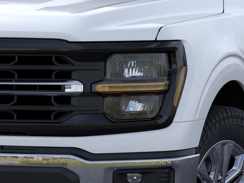 New 2026 Oxford White Ford XLT image 18