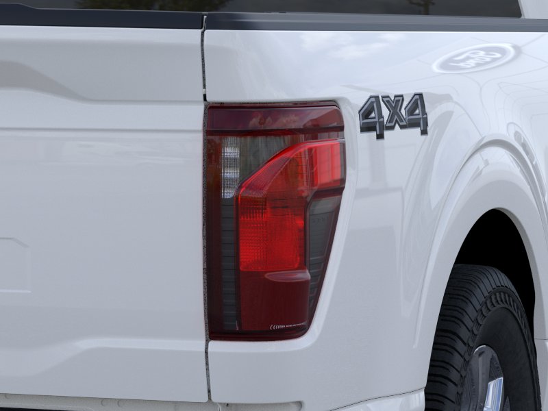 New 2026 Oxford White Ford XLT image 21