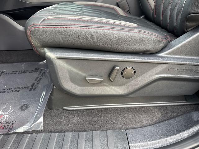 New 2026 Agate Black Metallic Ford XLT image 11
