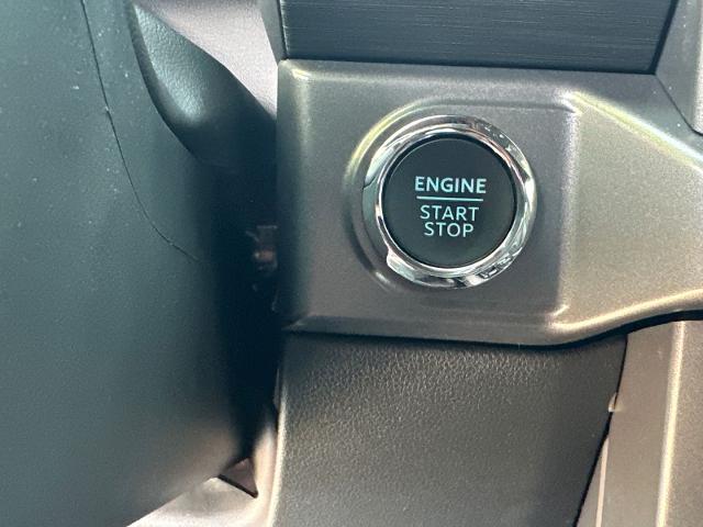 New 2026 Carbonized Gray Metallic Ford XLT image 63
