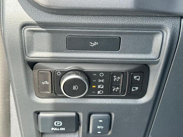 New 2026 Carbonized Gray Metallic Ford XLT image 65