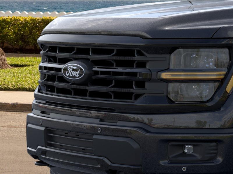 New 2026 Agate Black Metallic Ford XLT image 33