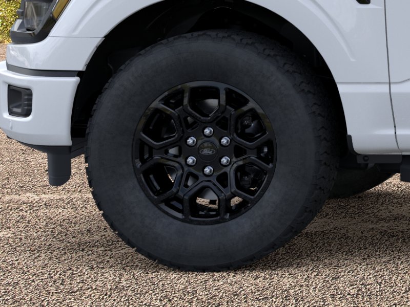 New 2026 Oxford White Ford XLT image 42