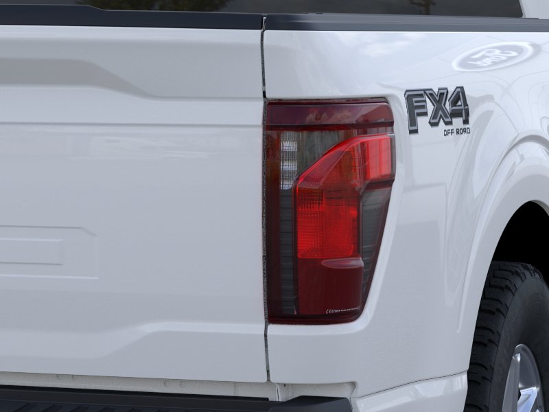 New 2026 Oxford White Ford XLT image 43