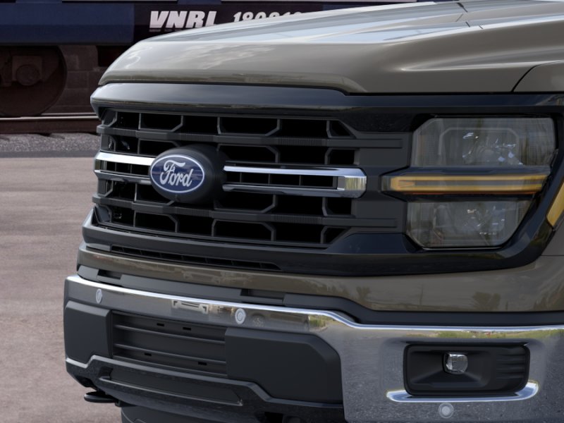 New 2026 Marsh Gray Ford XLT image 17