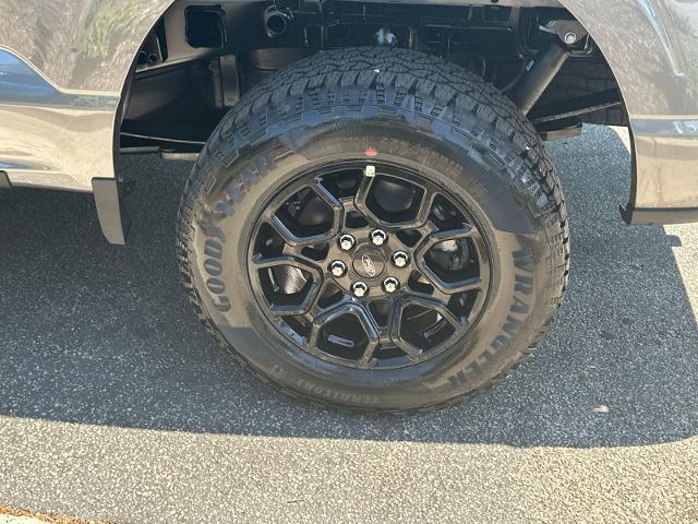 New 2026 Carbonized Gray Metallic Ford XLT image 65