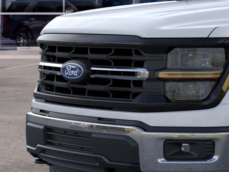 New 2026 Oxford White Ford XLT image 39