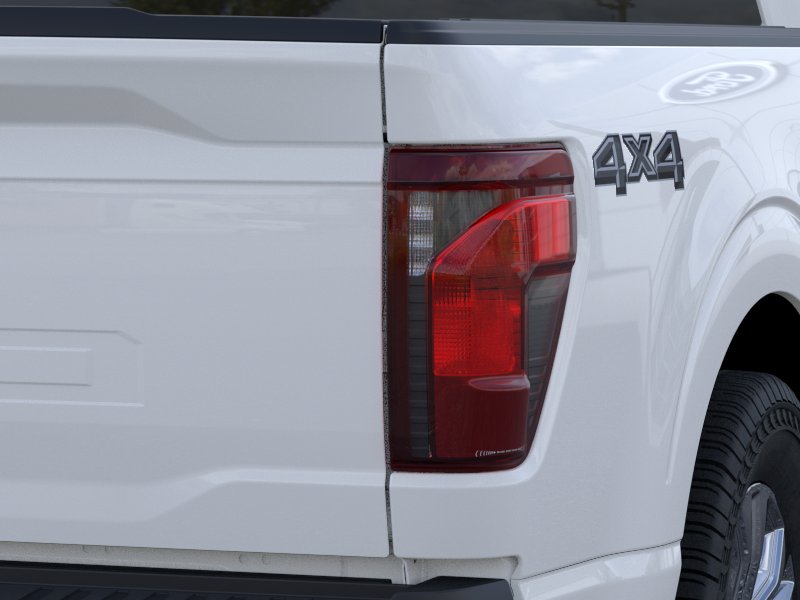 New 2026 Oxford White Ford XLT image 43