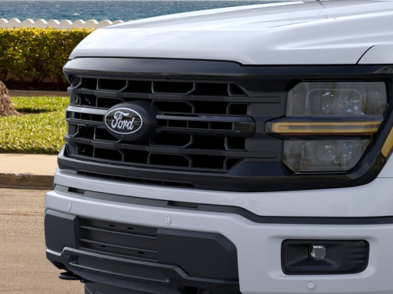New 2026 Oxford White Ford XLT image 33