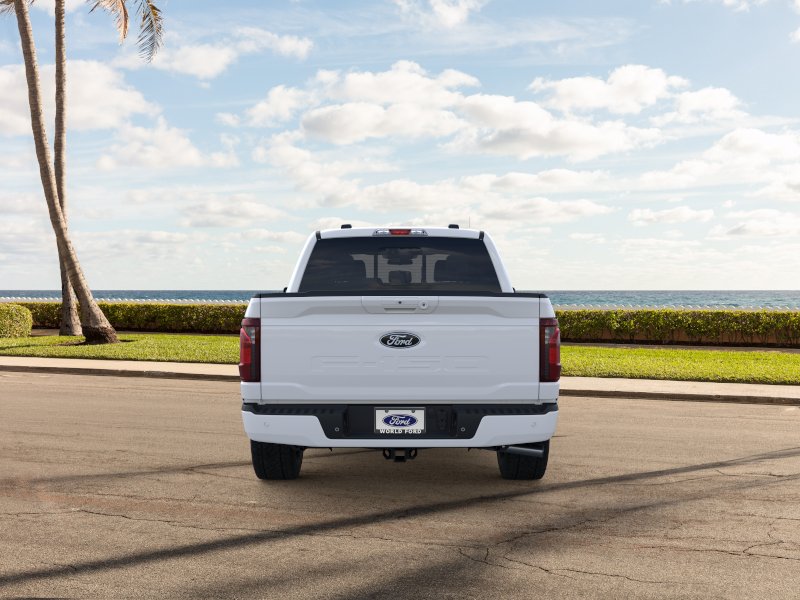 New 2026 Oxford White Ford XLT image 21
