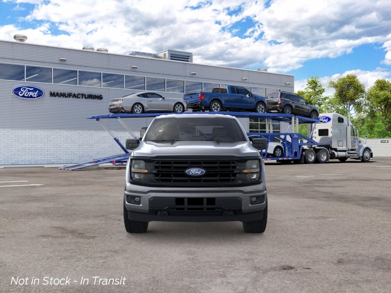 New 2026 Carbonized Gray Metallic Ford XLT image 2