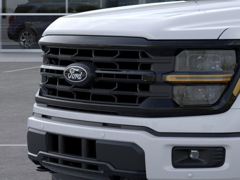 New 2026 Oxford White Ford XLT image 39