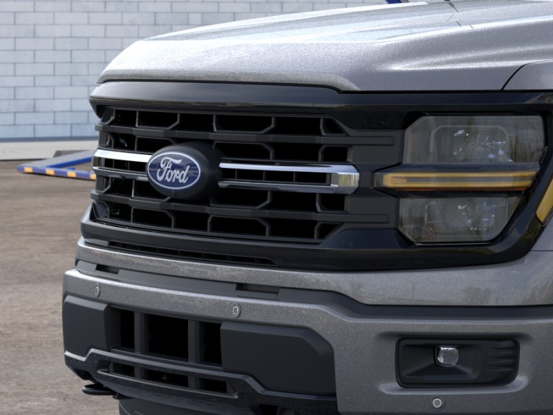 New 2026 Carbonized Gray Metallic Ford XLT image 25