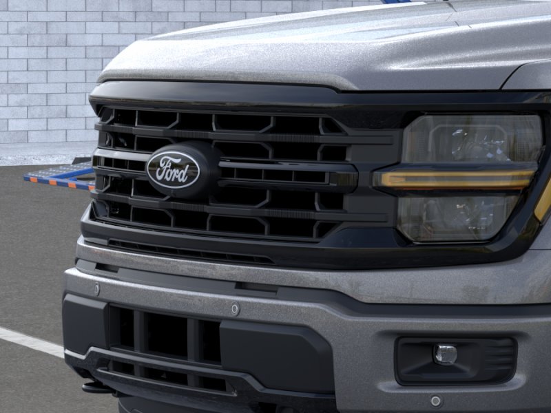 New 2026 Carbonized Gray Metallic Ford XLT image 17