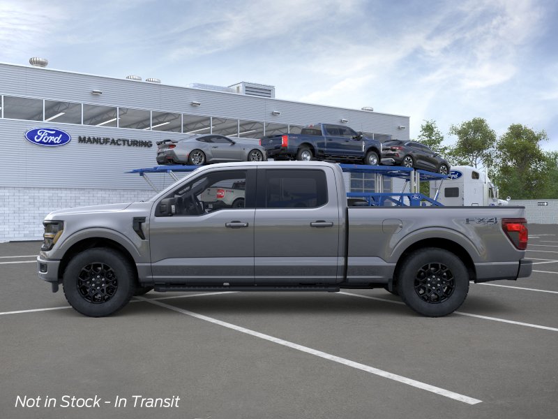 New 2026 Carbonized Gray Metallic Ford XLT image 4