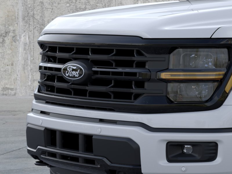 New 2026 Oxford White Ford XLT image 39