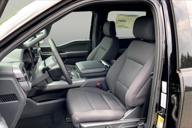 New 2026 Agate Black Metallic Ford XLT image 32