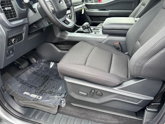 New 2025 Iconic Silver Metallic Ford XLT image 46