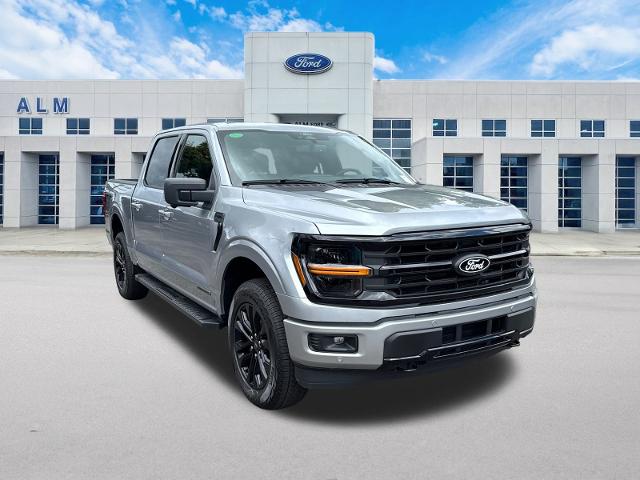 New 2025 Iconic Silver Metallic Ford XLT image 40
