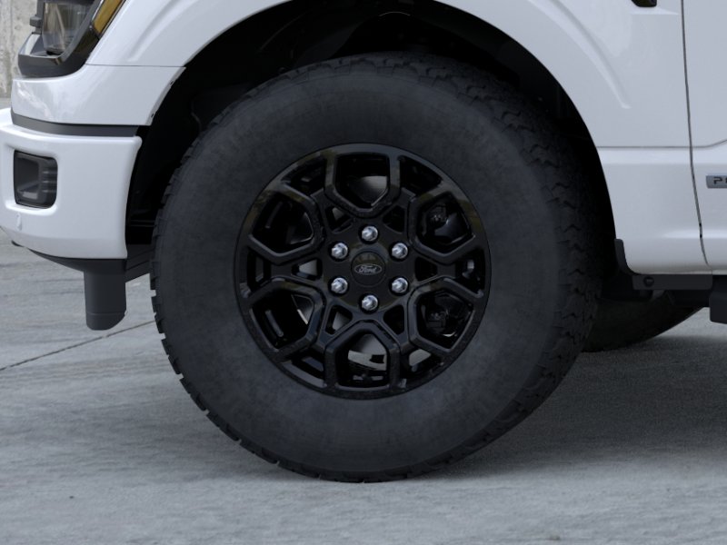 New 2026 Oxford White Ford XLT image 41