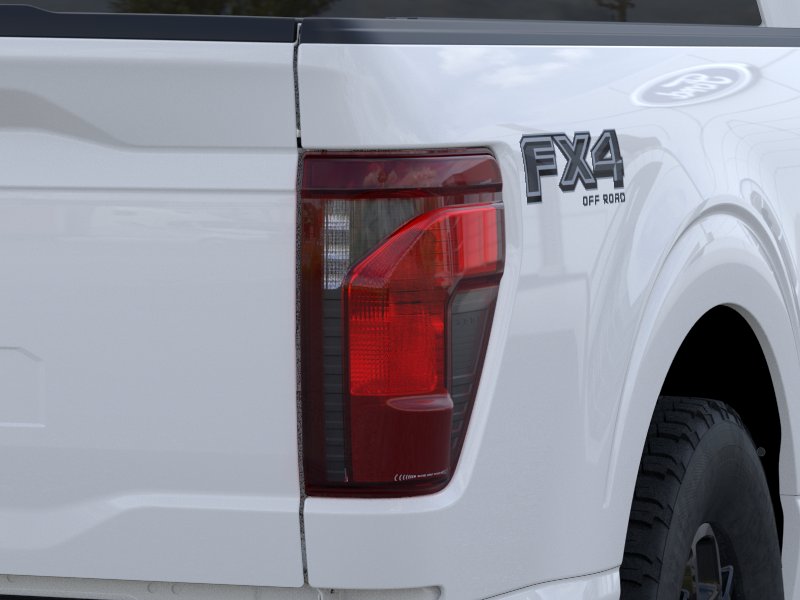 New 2026 Oxford White Ford XLT image 43