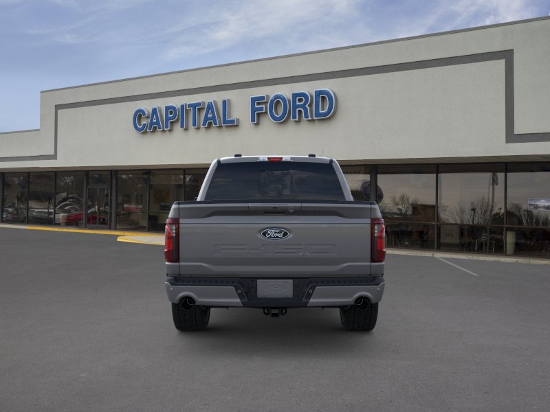 New 2026 Carbonized Gray Metallic Ford XLT image 5