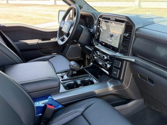 New 2026 Star White Metallic Tri-Coat Ford LARIAT image 36