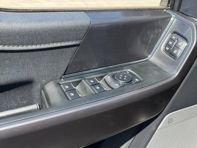 New 2026 Star White Metallic Tri-Coat Ford LARIAT image 40