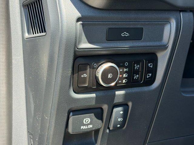 New 2026 Star White Metallic Tri-Coat Ford LARIAT image 51