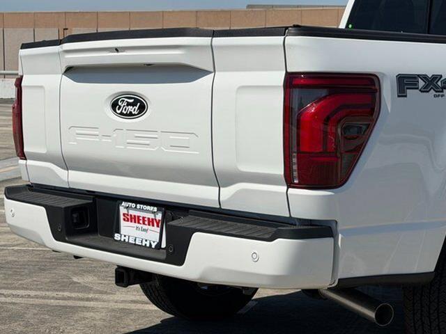 New 2026 Star White Metallic Tri-Coat Ford LARIAT image 31