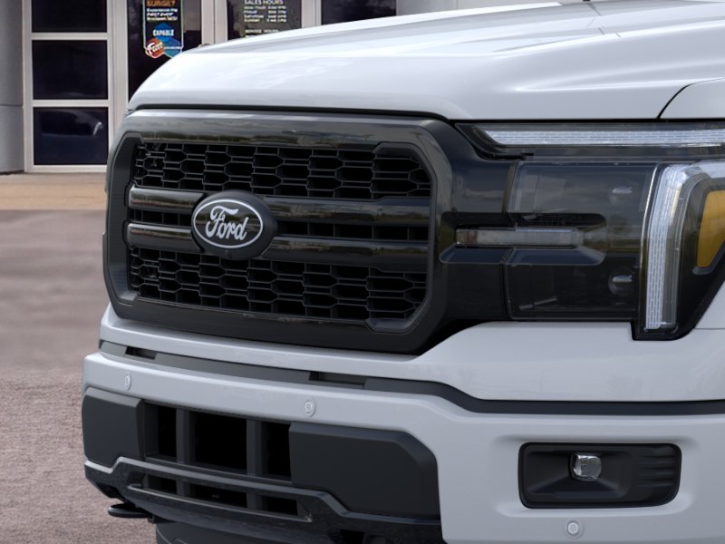 New 2026 Oxford White Ford Lariat® image 17