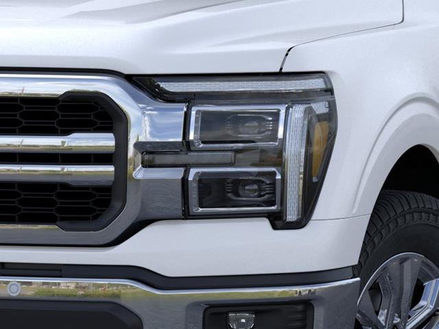New 2026 Star White Metallic Tri-Coat Ford LARIAT image 40