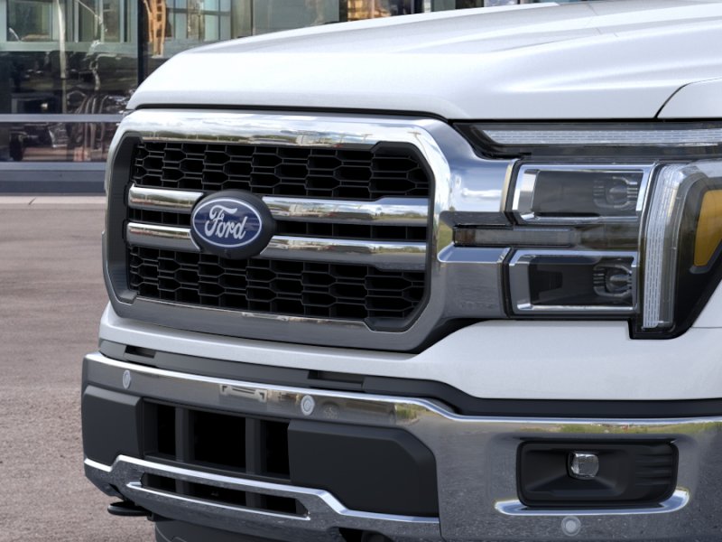 New 2026 Star White Metallic Tri-Coat Ford Lariat image 39