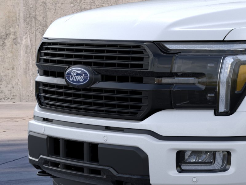 New 2026 Star White Metallic Tri-Coat Ford Platinum® image 17