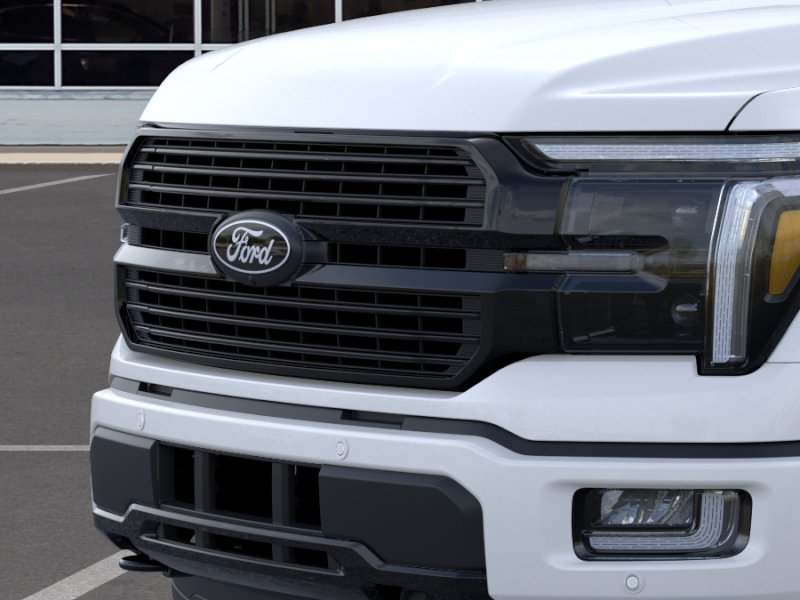 New 2025 Star White Metallic Tri-Coat Ford Platinum® image 39