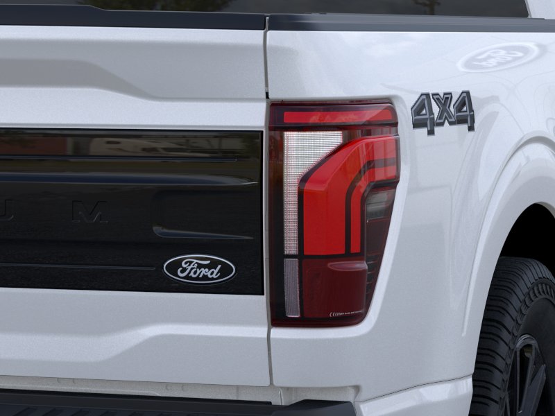 New 2026 Star White Metallic Tri-Coat Ford Platinum® image 21