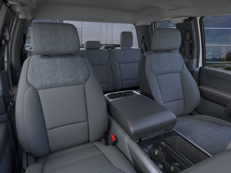 New 2026 Oxford White Ford XLT image 32