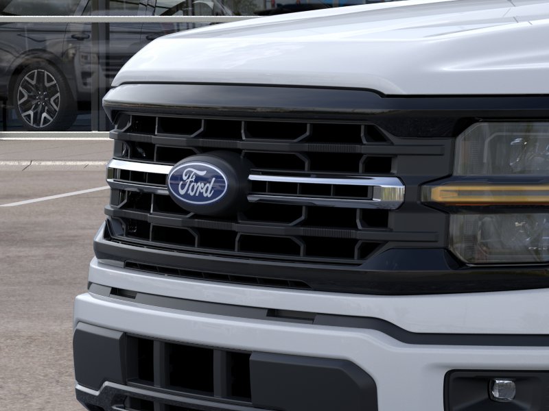 New 2026 Oxford White Ford XLT image 39
