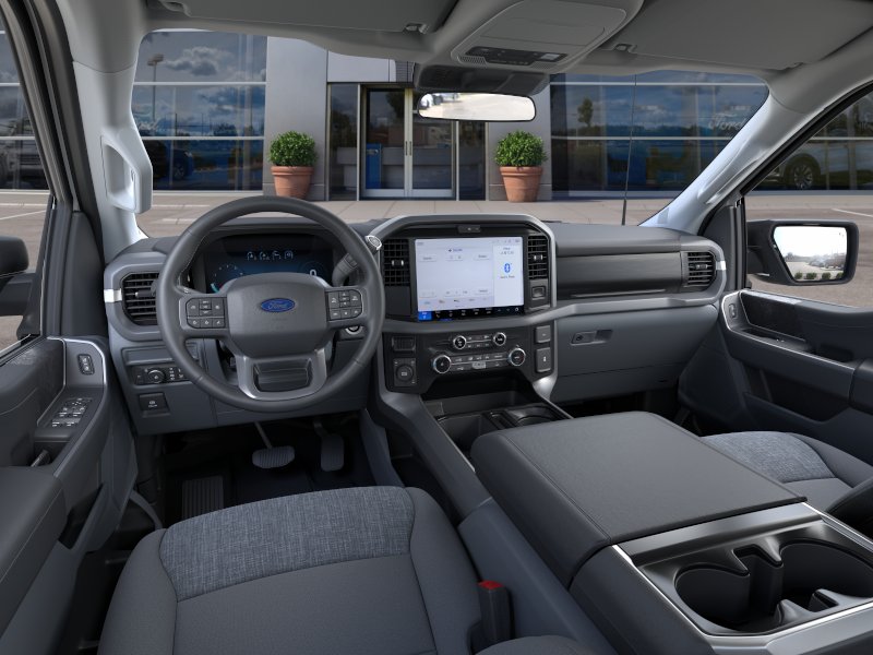 New 2026 Oxford White Ford XLT image 31