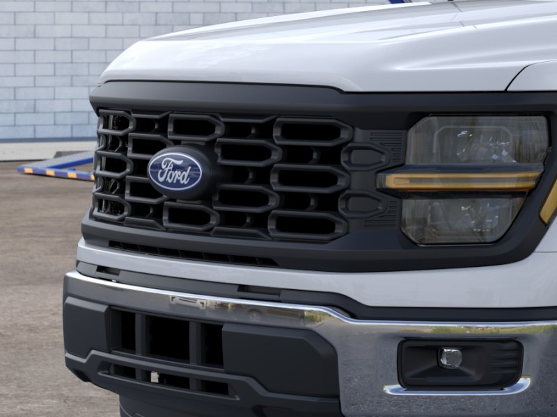 New 2026 Oxford White Ford XL image 17