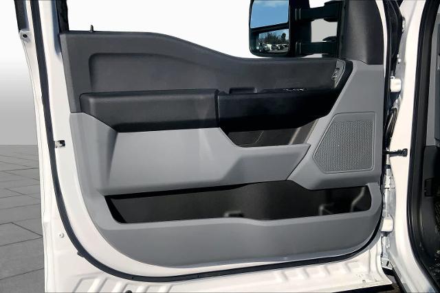 New 2026 Oxford White Ford F-350® XL image 30