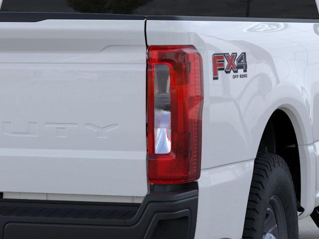 New 2026 Oxford White Ford XL image 43