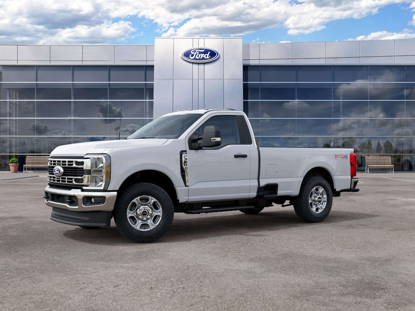 2027 Ford Super Duty F-350 SRW XLT