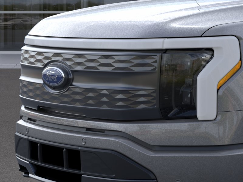 2022 Ford F-150 Lightning Lariat - Photo 17