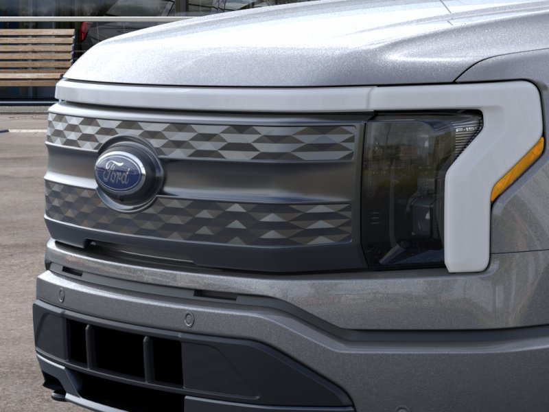 2022 Ford F-150 Lightning Lariat - Photo 17