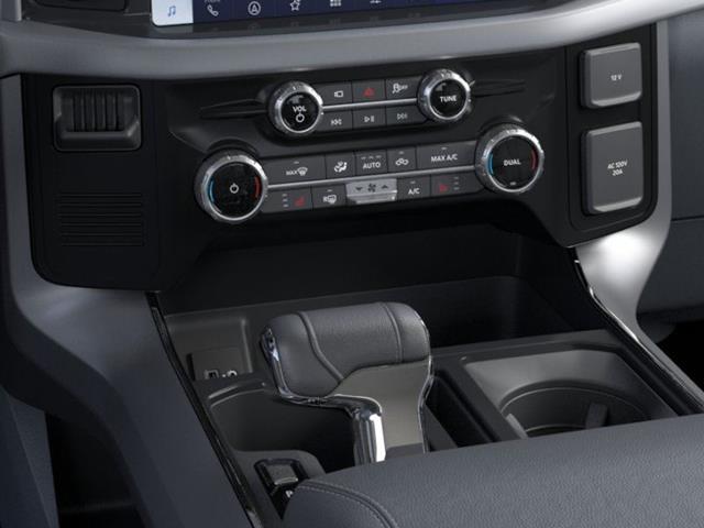 2025 Ford F-150 Lightning XLT - Photo 37