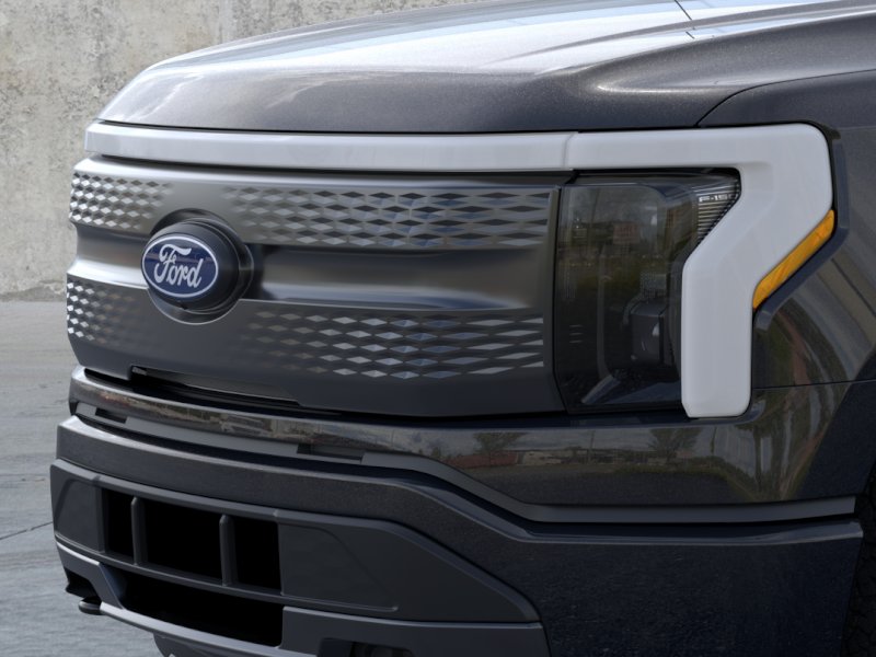 New 2025 Agate Black Metallic Ford XLT image 18