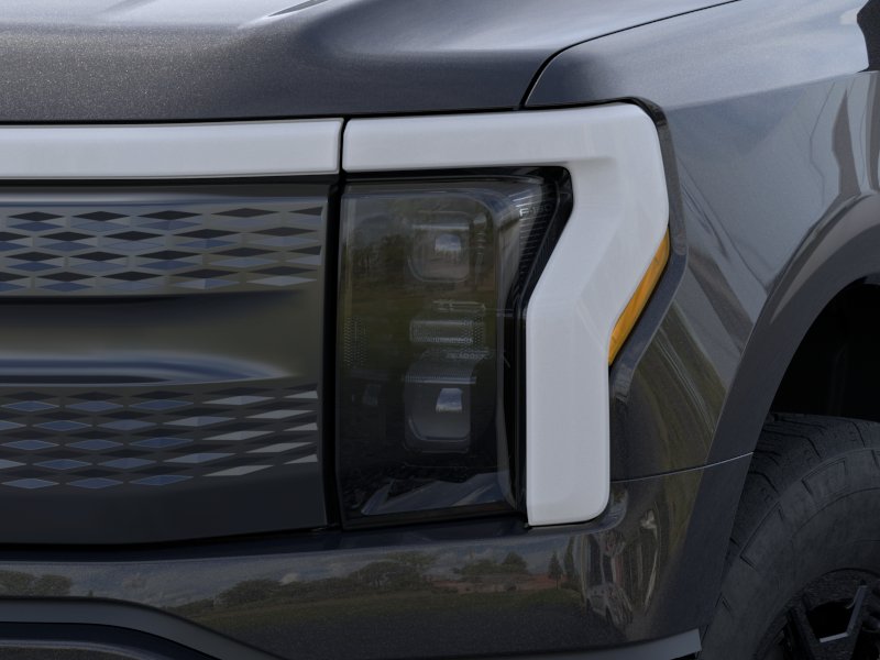 New 2025 Agate Black Metallic Ford XLT image 19